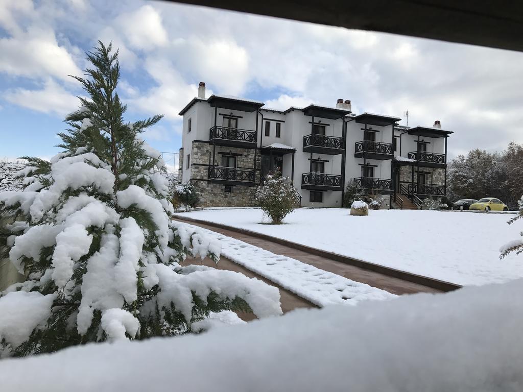 Paroraia Hotel Ángisztro Kültér fotó