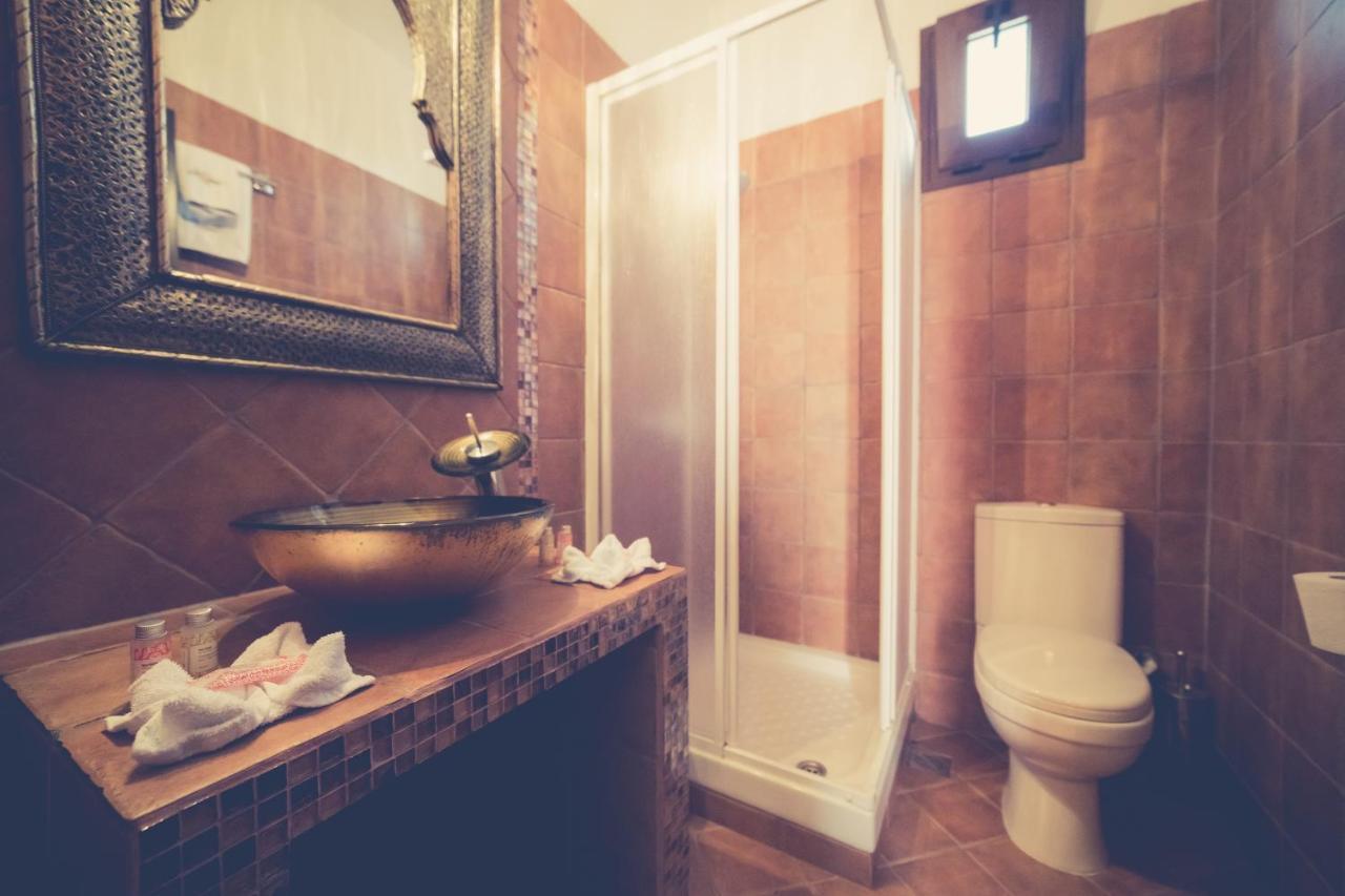 Paroraia Hotel Ángisztro Kültér fotó